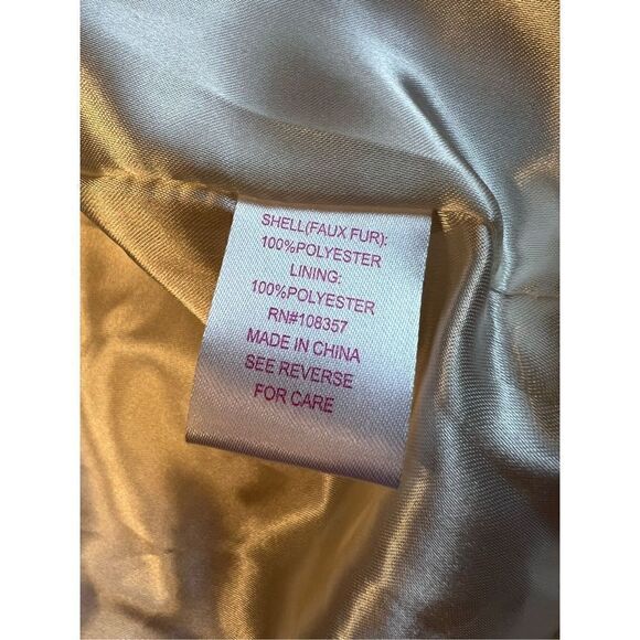 Design History Girls Ivory Faux Fur Vest Large kids new - Picture 3 of 3